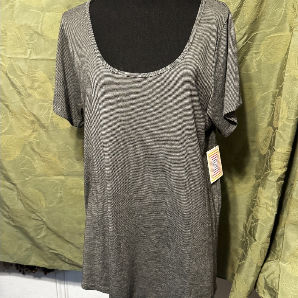 LuLaRoe Charcoal Short Sleeve Classic Tee Sz XL NWT